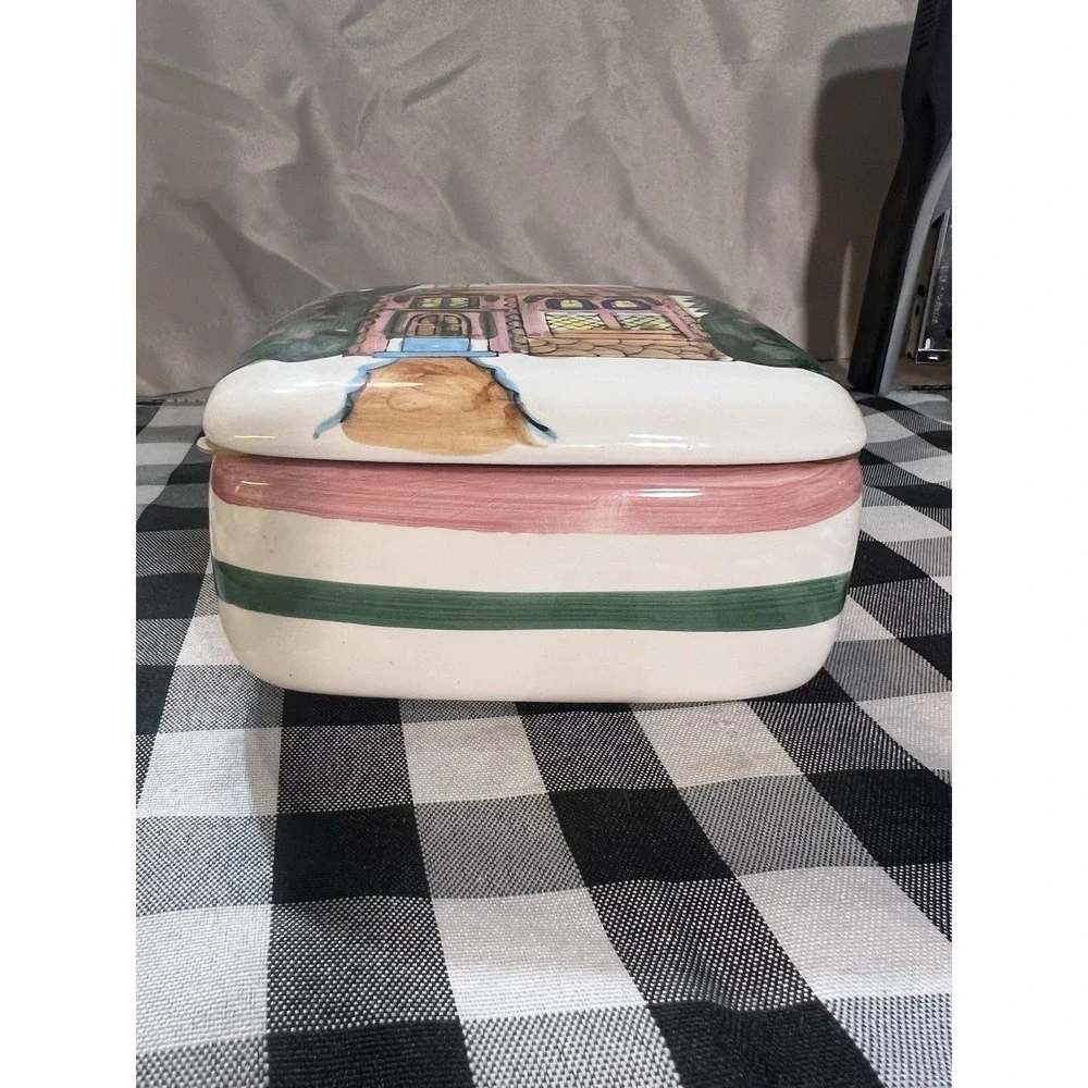 TRINKET BOX WITH COTTAGE AND TREES 4.75 x 4.75‎ x 2.75 (1244)